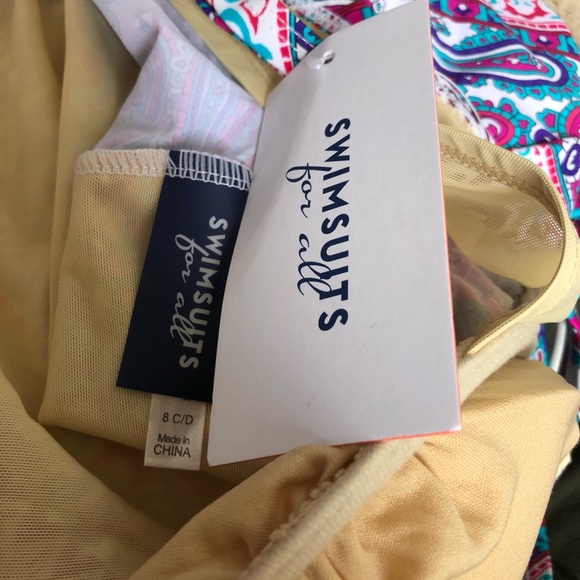 Swimsuit - Picture 5 of 5